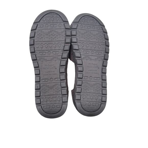 NWT! Muk Luks Quianna Lara Cozy Clogs Contour Slippers - Size Large 9/10 - Picture 8 of 8